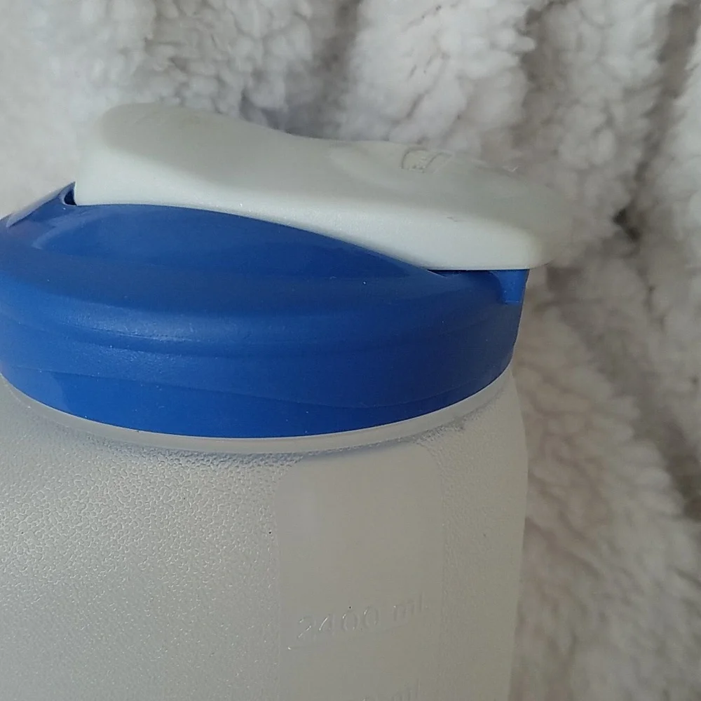 Rubbermaid Pitcher